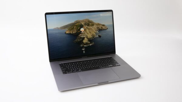 MACBOOK PRO A2141 16" I9 Offerta